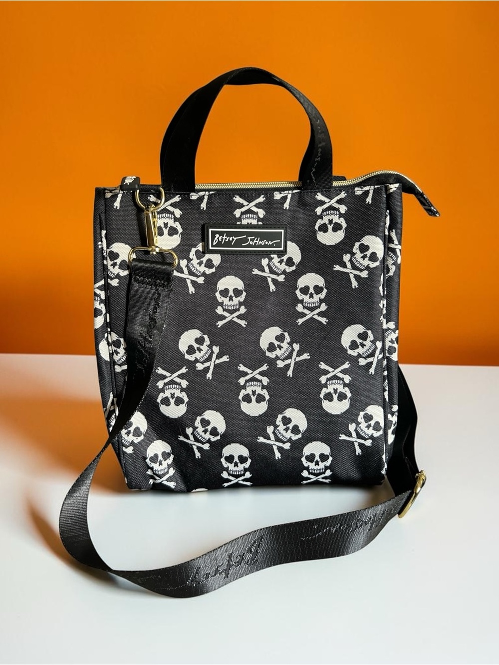 Betsey Johnson Skull & Crossbones Zip Top Insulated Lunch Tote Bag